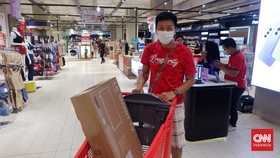 Cerita Sorin Beli TV Tak Banyak Pikir di Transmart Full Day Sale