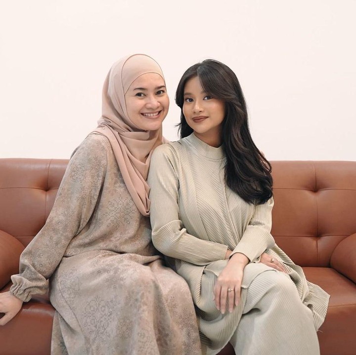 <p>Sebelum menikah dengan Karlie Fu, Ikke Nurjanah pernah menikah dengan Aldi Bragi, Bunda. Keduanya pun dikaruniai seorang anak perempuan bernama Siti Adira Kania. (Foto: Instagram: @adirakania)</p>