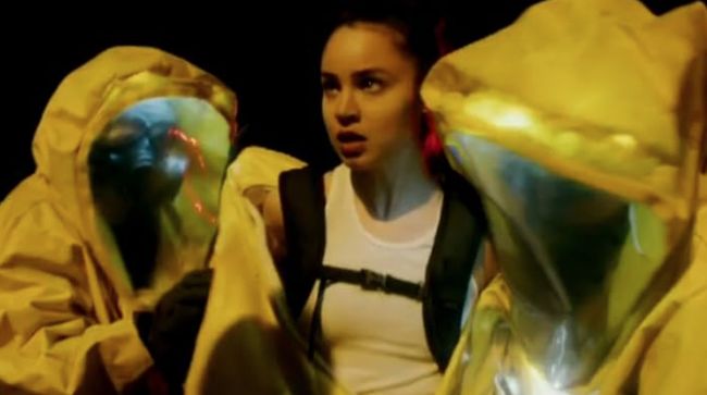 Jadwal Bioskop Trans TV hari ini (3 November) Songbird. Berikut sinopsis Songbird dibintangi KJ Apa dan Sofia Carson.