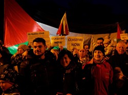 Bendera Palestina di Parede Halloween Irlandia: Dukungan untuk Warga Gaza