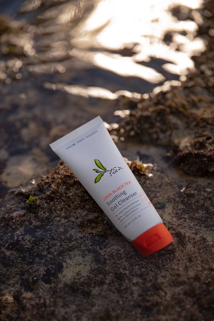 Java Black Tea Soothing Gel Cleanser