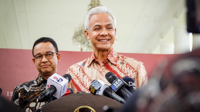 Capres Ganjar Pranowo mengungkap pertemuan dengan Menteri Basuki beberapa hari lalu. Kata Ganjar, Menteri Basuki meneteskan air mata dalam pertemuan itu.