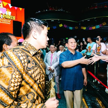 HW Group Bikin Istimewa Ulang Tahun Hotman Paris ke-64