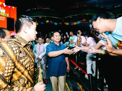 HW Group Bikin Istimewa Ulang Tahun Hotman Paris ke-64