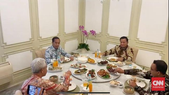 Presiden Jokowi undang tiga bacapres makan siang di Istana Negara, Senin (30/10). Anies Baswedan, Ganjar Pranowo, dan Prabowo Subianto pakai batik motif parang