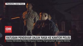VIDEO: Ratusan Pendekar Unjuk Rasa Ke Kantor Polisi