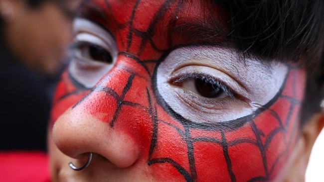 FOTO: Ribuan Orang Berkostum Spiderman Berkumpul Pecahkan Rekor