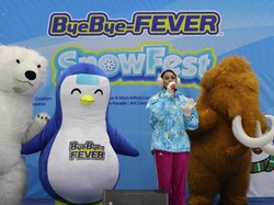Potret Keseruan Festival Salju di Bintaro