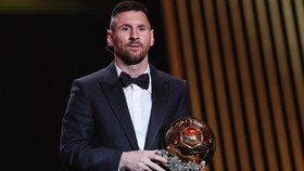 Messi Ejek Carragher sebagai Keledai, Tolak Tampil di TV Bersama