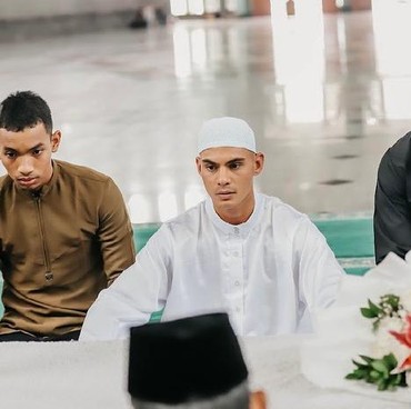 Terungkap, 7 Momen Detik-detik Christian Rontini Jadi Mualaf Sebelum Nikahi Amanda