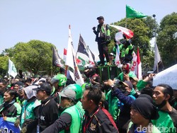 Ojol Mau Serbu Istana Merdeka Nanti Siang, Ini Komentar Gojek-Grab