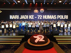 HUT ke-72 Humas Polri, Kapolri Beri Dua Hadiah Spesial