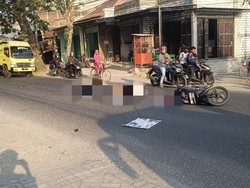 Pemotor di Gresik Tewas Terlindas Truk Usai Senggolan dengan Motor Lain