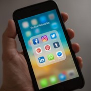 Mengenal Istilah FOMO, Ini Dampak Positif dan Negatifnya yang Perlu Kamu Tahu!