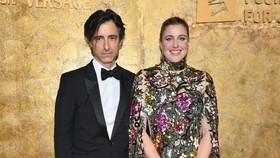 Greta Gerwig dan Noah Baumbach Resmi Menikah Usai 12 Tahun Pacaran