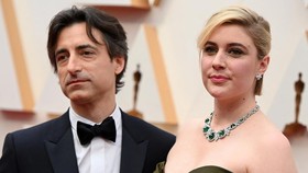 Noah Ngaku Sempat Ragu Buat Film Barbie, Greta Gerwig Turun Tangan