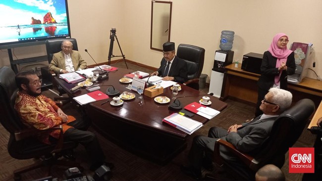 15 guru besar HTN yang tergabung dalam CALS menyatakan transkrip sidang tertutup MKMK atas Anwar Usman akan memperkuat laporan dan alat bukti mereka.