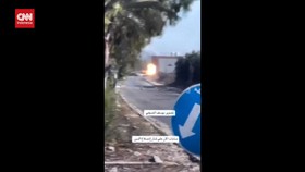 VIDEO: Viral, Tank Israel Tembak Sebuah Mobil Di Jalanan