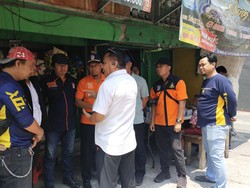 Tim Inafis Olah TKP Bapak dan Balita Tewas Membusuk di Koja