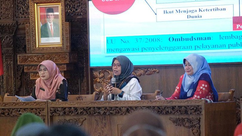 Fasilitas pelayanan kesehatan di Kab. Klaten disarankan untuk memiliki standar pelayanan publik yang juga dipahami oleh penyelenggara dan pengguna layanan.