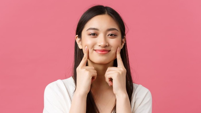 5 Kebiasaan di Malam Hari Sebelum Tidur Ini Bikin Kulit Glowing, Yuk Terapkan dari Sekarang!