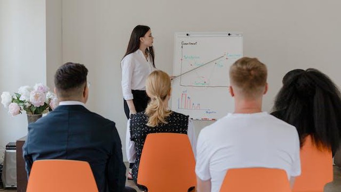5 Langkah Mudah untuk Menguasai Public Speaking Bagi Kamu yang Introvert