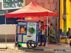 Inspirasi Tutorial Youtube di Balik Usaha Mie Ayam Hijau Vegeta