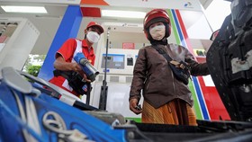 Jaga Daya Beli Masyarakat, Pertamina Turunkan Harga BBM Nonsubsidi