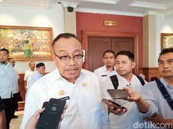 Lalu Gita Bantah Jokowi Beri Instruksi Menangkan Salah Satu Paslon di Pilpres