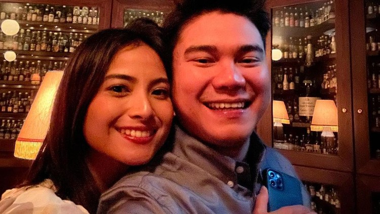 Potret Acha Septriasa dan Suami