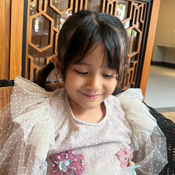 <p>Banyak netizen yang kagum dengan sikap Qiandra nih, Bunda. Tak sedikit yang menyebut bahwa Qiandra memang sudah siap menjadi seorang Kakak. (Foto: Instagram: @ryana_dea)</p>
