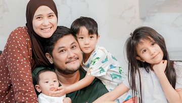 TANTANGAN RYANA SAAT MENYUSUI ANAK KETIGA
