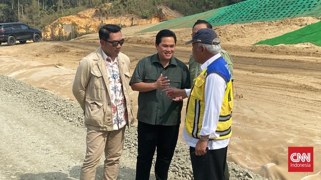 Kurator IKN Ridwan Kamil mengatakan Jokowi sempat bercerita kepadanya soal simbol barat dan penjajah di Istana Merdeka, Jakarta.