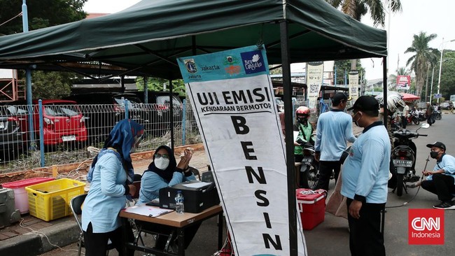 FOTO: Razia Uji Emisi Tindak Kendaraan 'Kotor' di Lebak Bulus