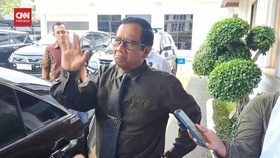VIDEO: Soal Aksi Penurunan Baliho di Bali, Mahfud: Gak Penting