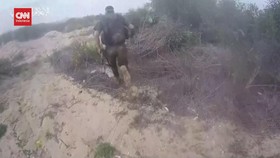 VIDEO: Momen Militan Hamas Baku Tembak Lawan Militer Israel