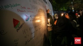 FOTO: Aksi Damai Penyalaan Lilin dan Solidaritas RI untuk Palestina