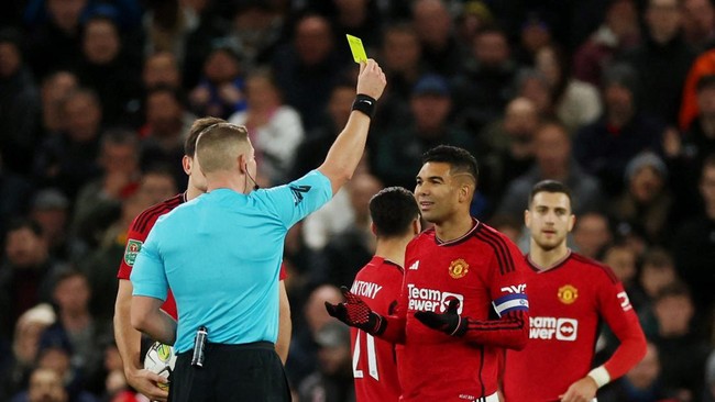 Manchester United menelan kekalahan lawan Newcastle United di Carabao Cup. Selain itu mereka harus menerima kenyataan Casemiro mengalami cedera.