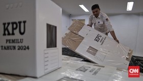 FOTO: Distribusi Logistik Pemilu 2024 di Jakarta