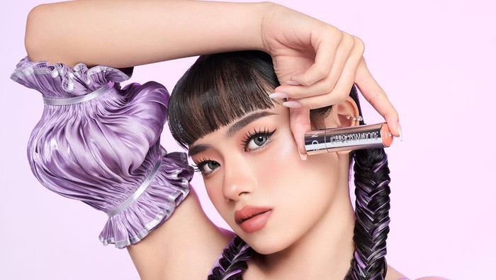 img-title Lagi Viral, Yuk Coba Bikin Douyin Makeup Pakai Produk Lokal!