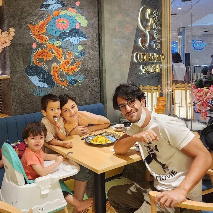 <p>Tak sedikit netizen yang mengidolakan keluarga Edward dan Kimberly. Mereka pun mendoakan agar mereka dan keluarga selalu sehat dan mendapat kebahagiaan. (Foto: Instagram: @edward_akbar)</p>