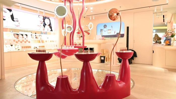 ESQA Cosmetics Membuka Toko Ritel Pertamanya di Pondok Indah Mall 2