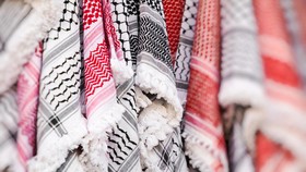Kronologi Saudi Tangkap Jemaah Pakai Keffiyeh Palestina di Mekkah