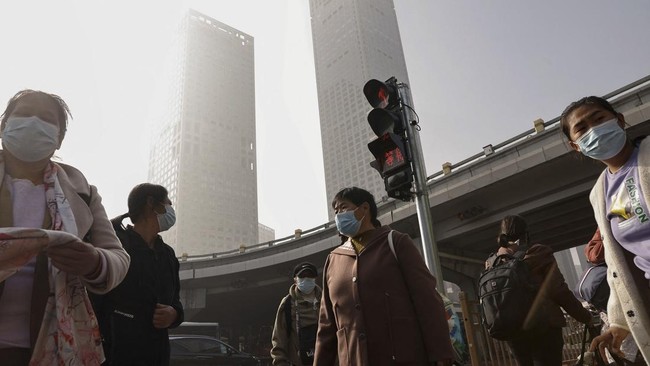 China menyiapkan sederet langkah untuk menghadapi kemungkinan lonjakan kasus pneumonia dengan penyebab nan tak diketahui.