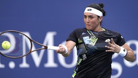Ons Jabeur Menangis dan Janji Sumbang Hadiah WTA Finals ke Palestina