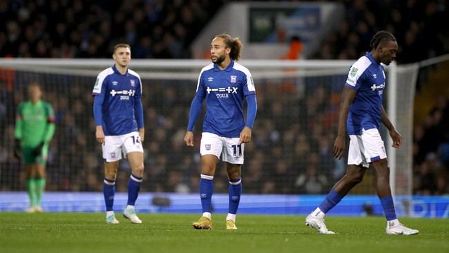 Bek Timnas Indonesia, Elkan Baggott berhasil mencetak gol namun Ipswich Town tersingkir di babak 16 besar Carabao Cup alias Piala Liga.