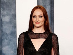 Sophie Turner Ciuman dengan Bangsawan, 2 Bulan Setelah Diceraikan Joe Jonas