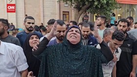 VIDEO: Duka Ibu Tangisi 3 Jenazah Anak usai Agresi Israel di Jabalia