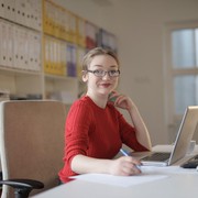 7 Cara Meningkatkan Performa Kerja Diri Sendiri di Kantor, Atur Skala Prioritas!