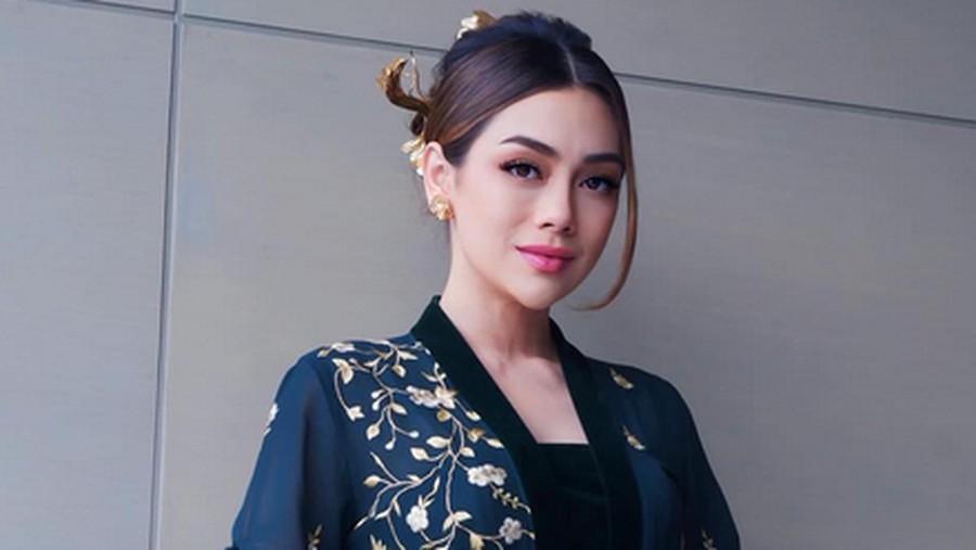 Celine Evangelista